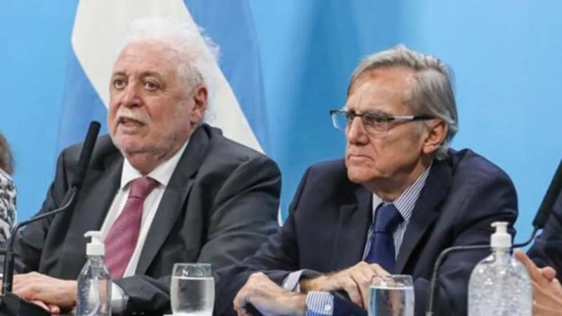 Asesor del Gobierno afirmó que “hay que ser muy cautos y esperar resultados” sobre las vacunas
